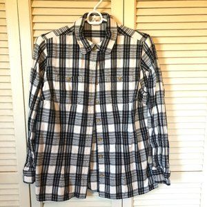 Women's free swinging flannel Duluth shirt